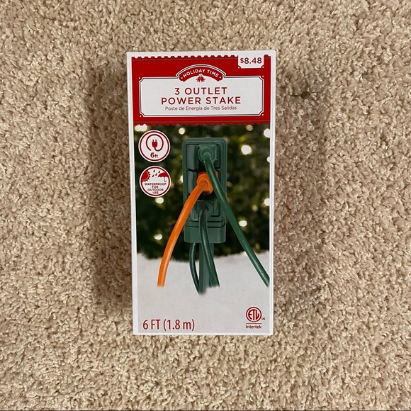 3 Outlet Power Stake for Christmas Decor - Picture 1 of 4